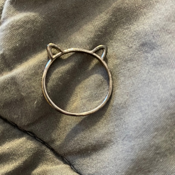 Silver cat ear ring - Picture 1 of 3